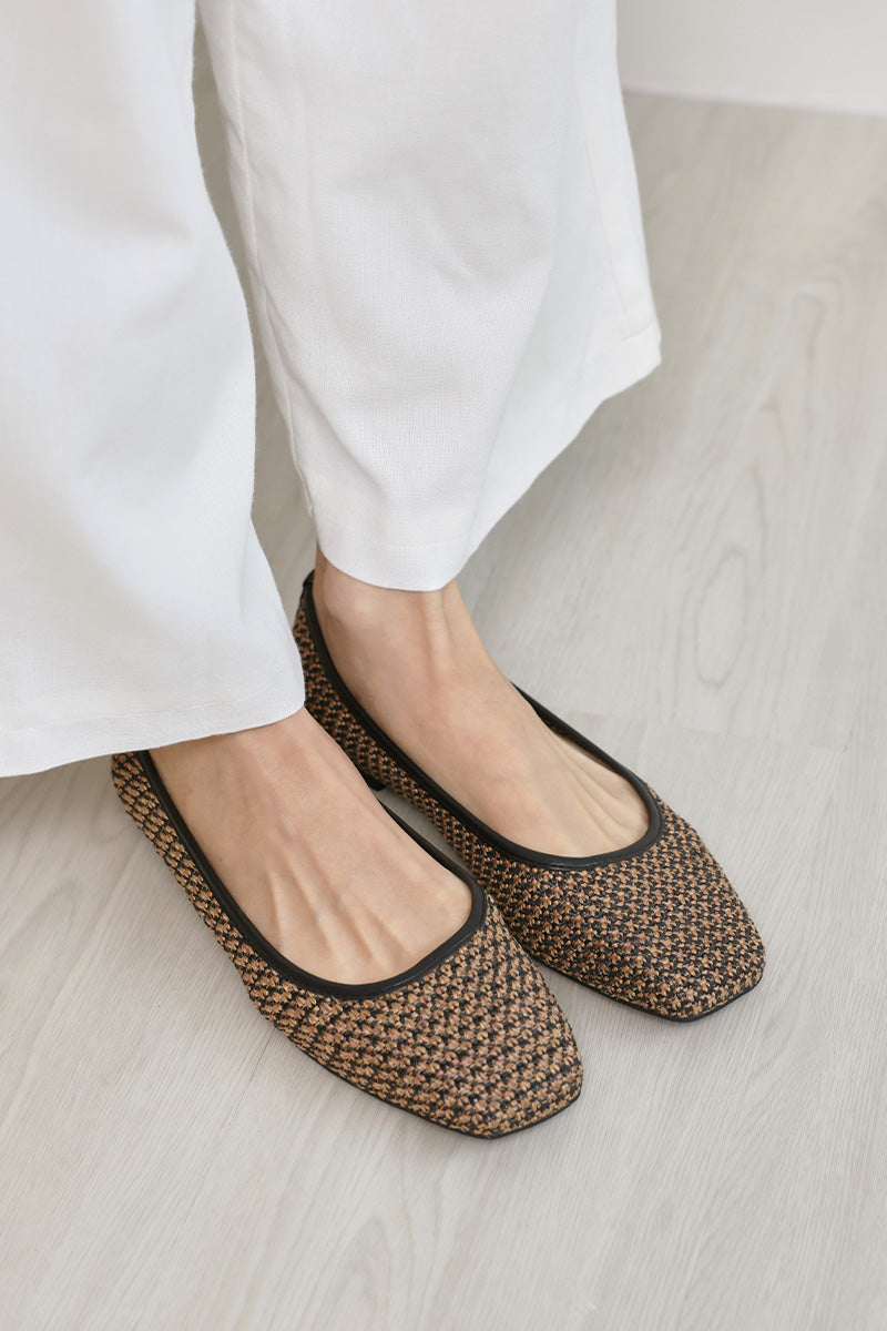 Sevi Rattan Flats in Black