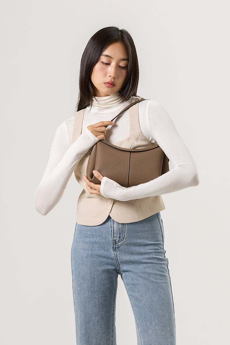 Sienna Shoulder Bag in Pebble