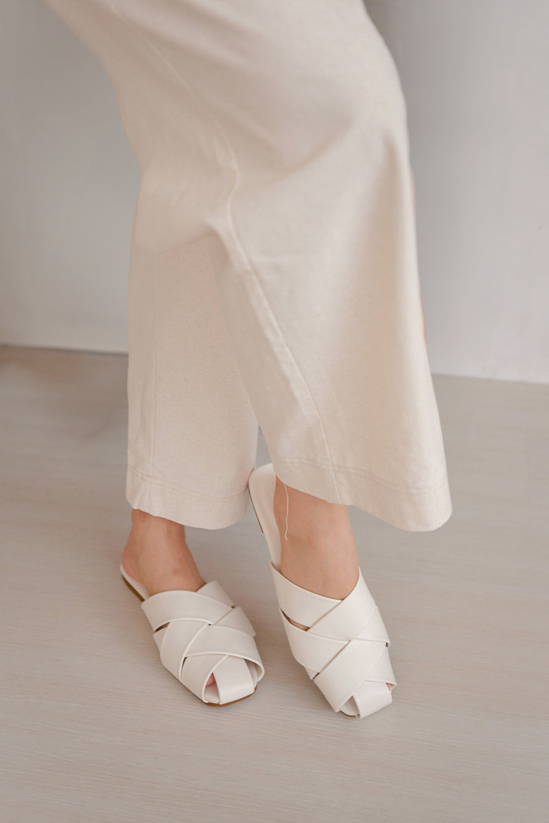 Tali Weaved Mules in Cream