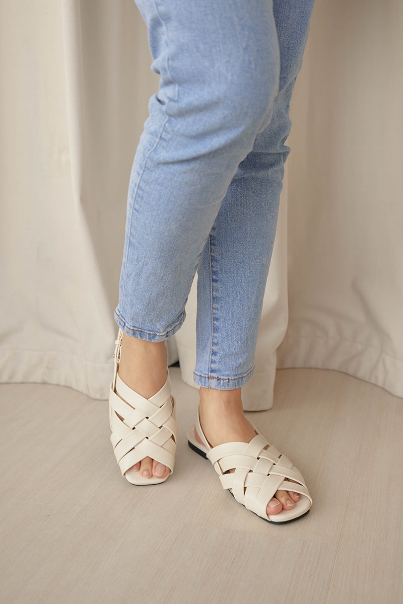 Venetta Weaved Sandals in Cream