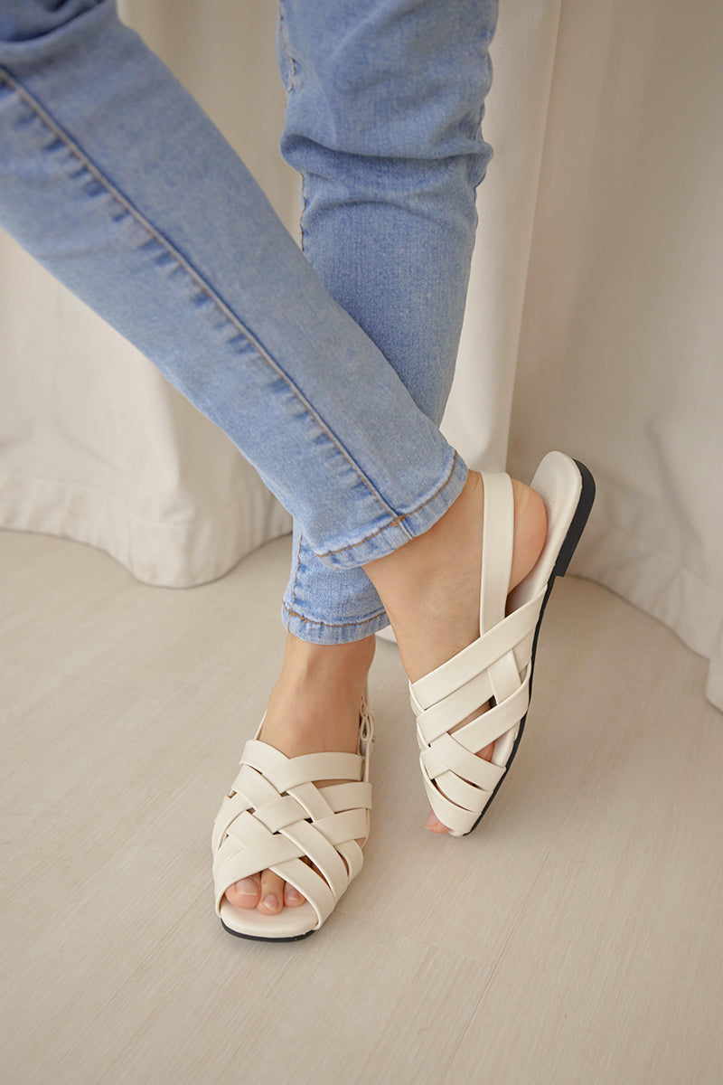 Venetta Weaved Sandals in Cream