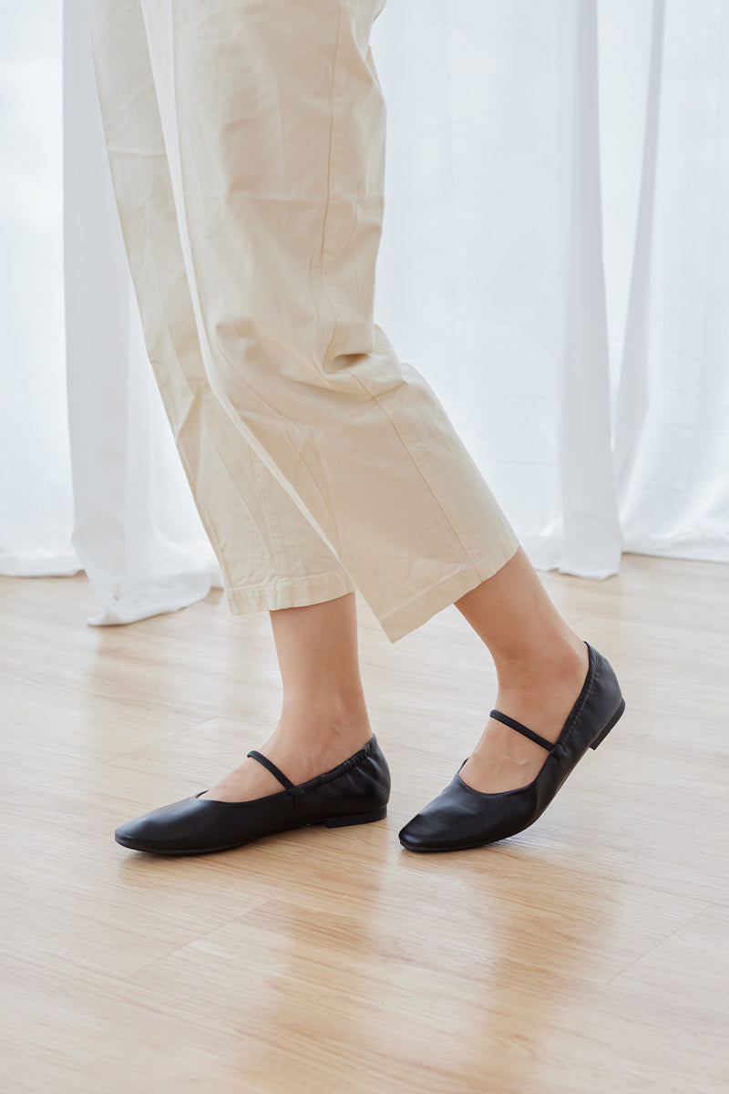 Vesta Maryjane Flats in Black