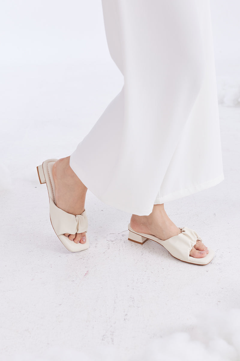 Willette Cloud Heels in Warm Cream