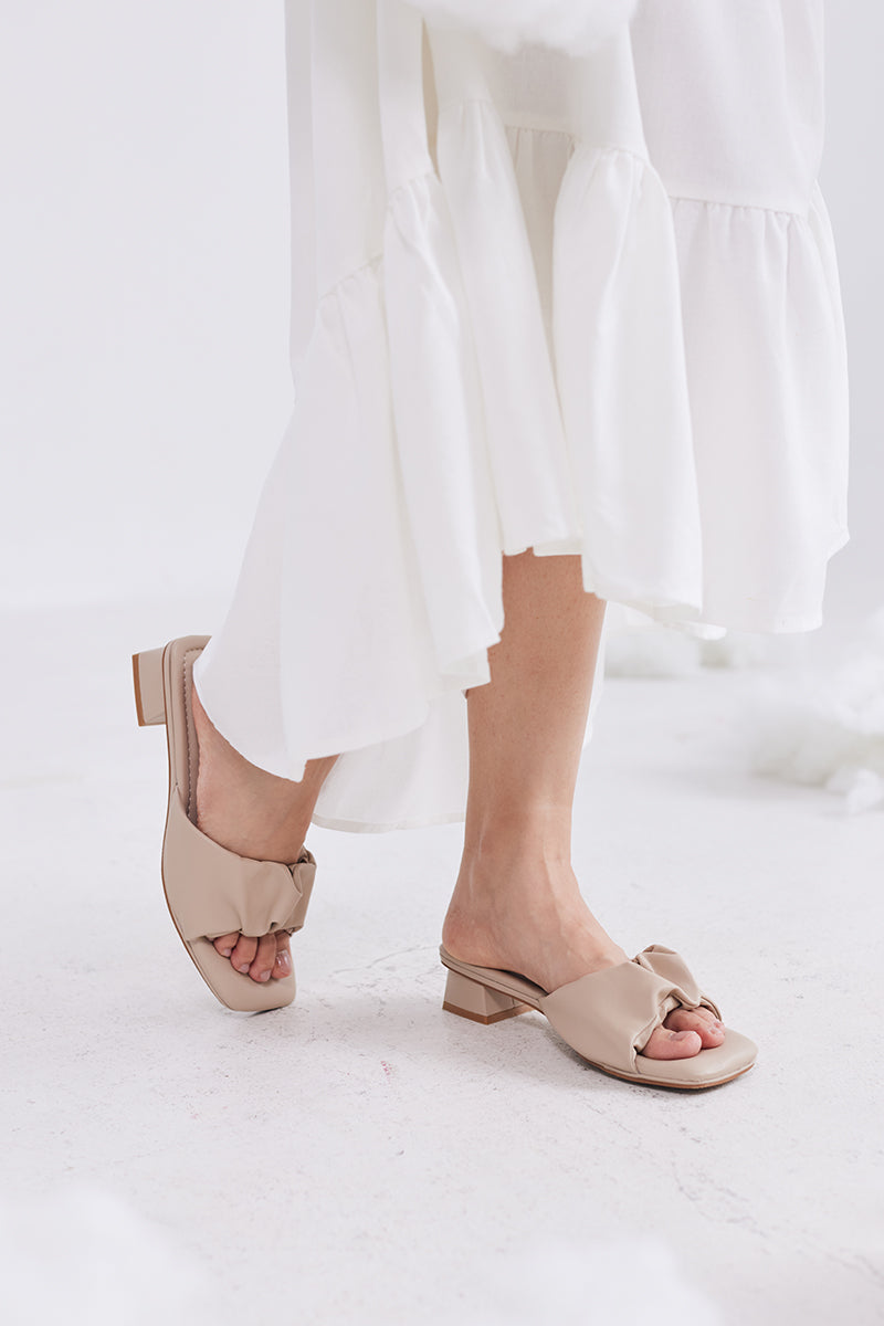 Willette Cloud Heels in Taupe