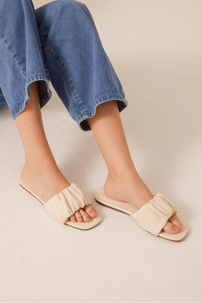 Willow Sliders in Cream