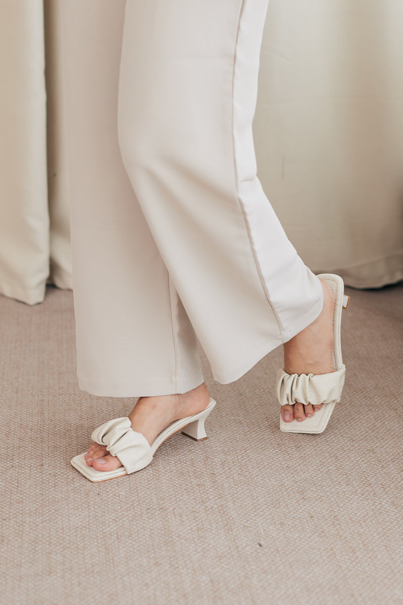 Wynter Ruching Heels in Waterproof Linen