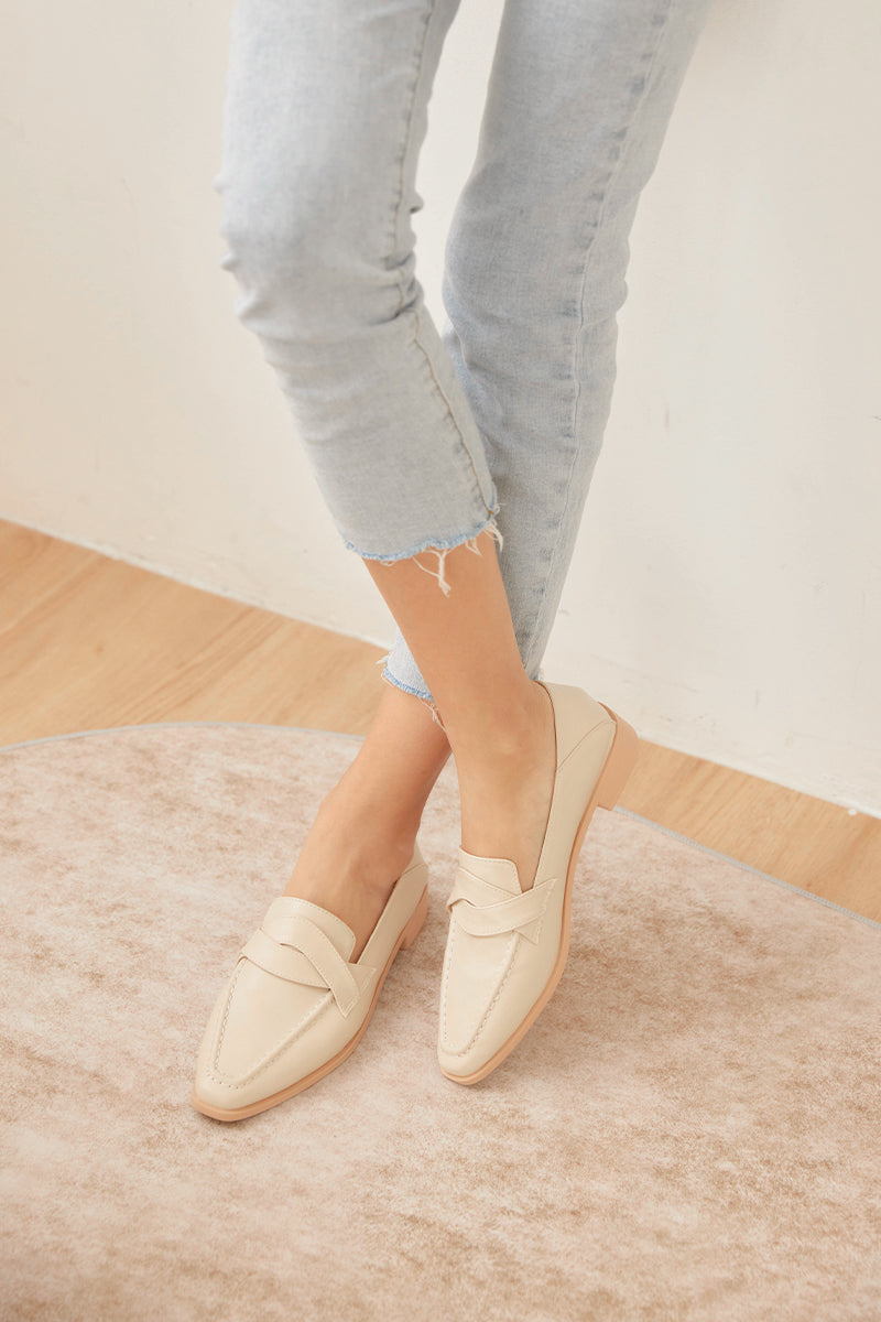 Yara Weaved Loafers in Chalk