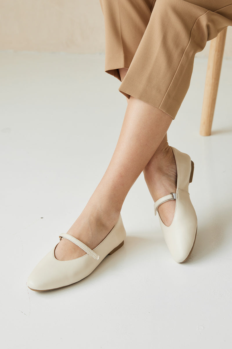 Allegro Calf Leather Maryjane Flats in Cream