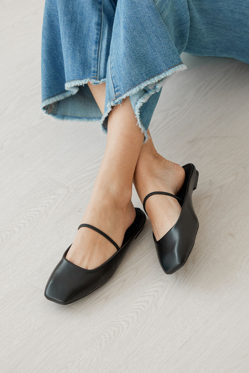 Greyer Slip-on Mule in Black