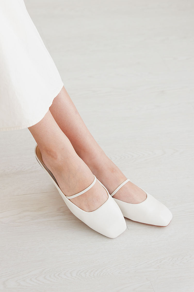 Greyer Slip-on Mule in Cream