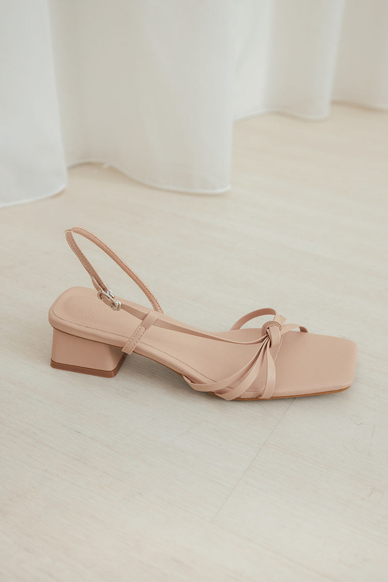 Hepny Knotted Strappy Block Heels in Nude