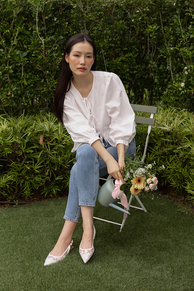 Ruellia Embroidered Slingback Flats in White