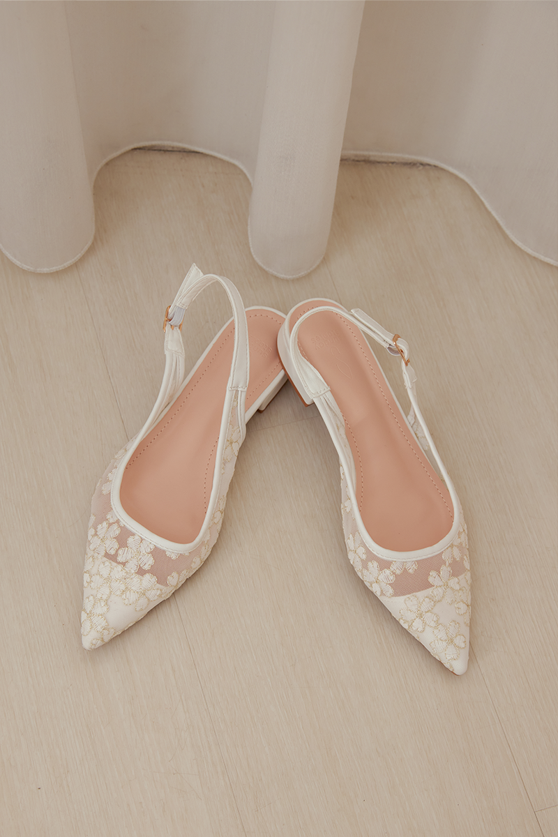 Ruellia Embroidered Slingback Flats in White