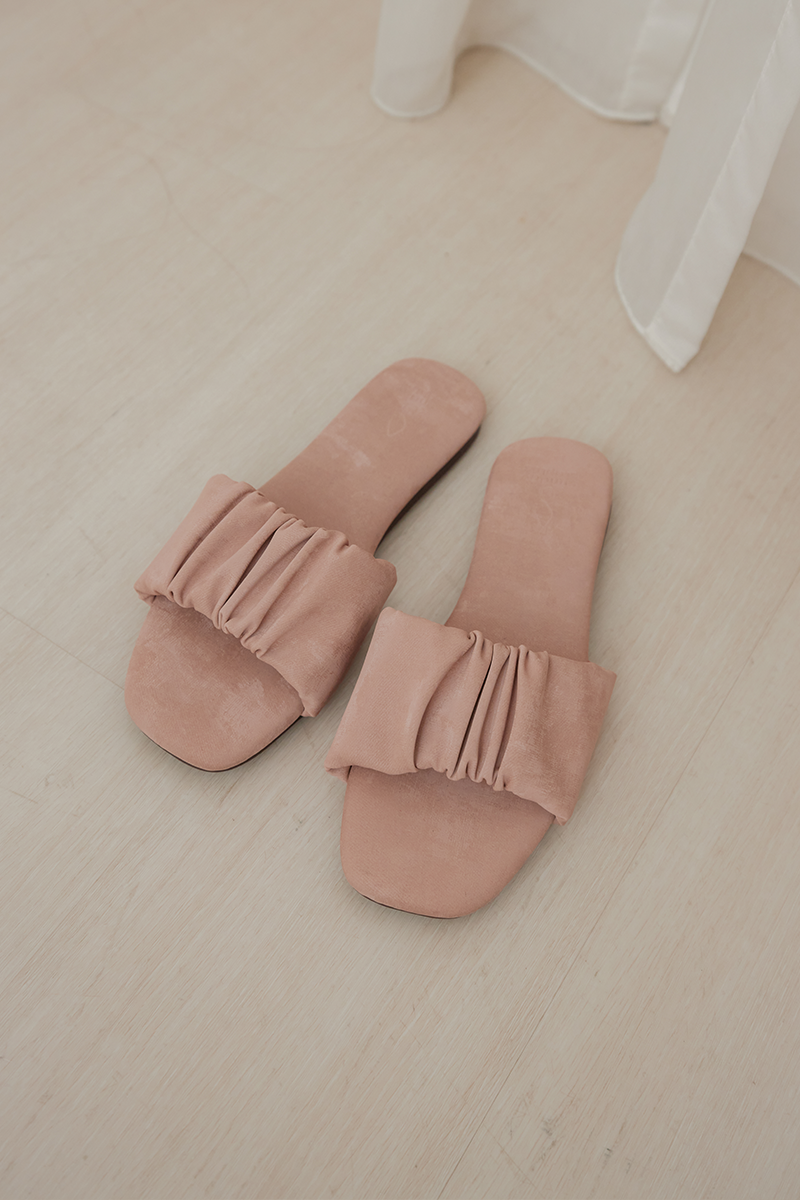 Willow Cloud Sliders in Rose Waterproof Satin