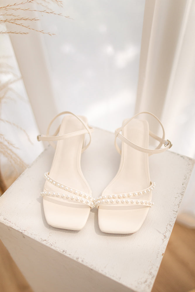 Alessia Pearl Sandals in White