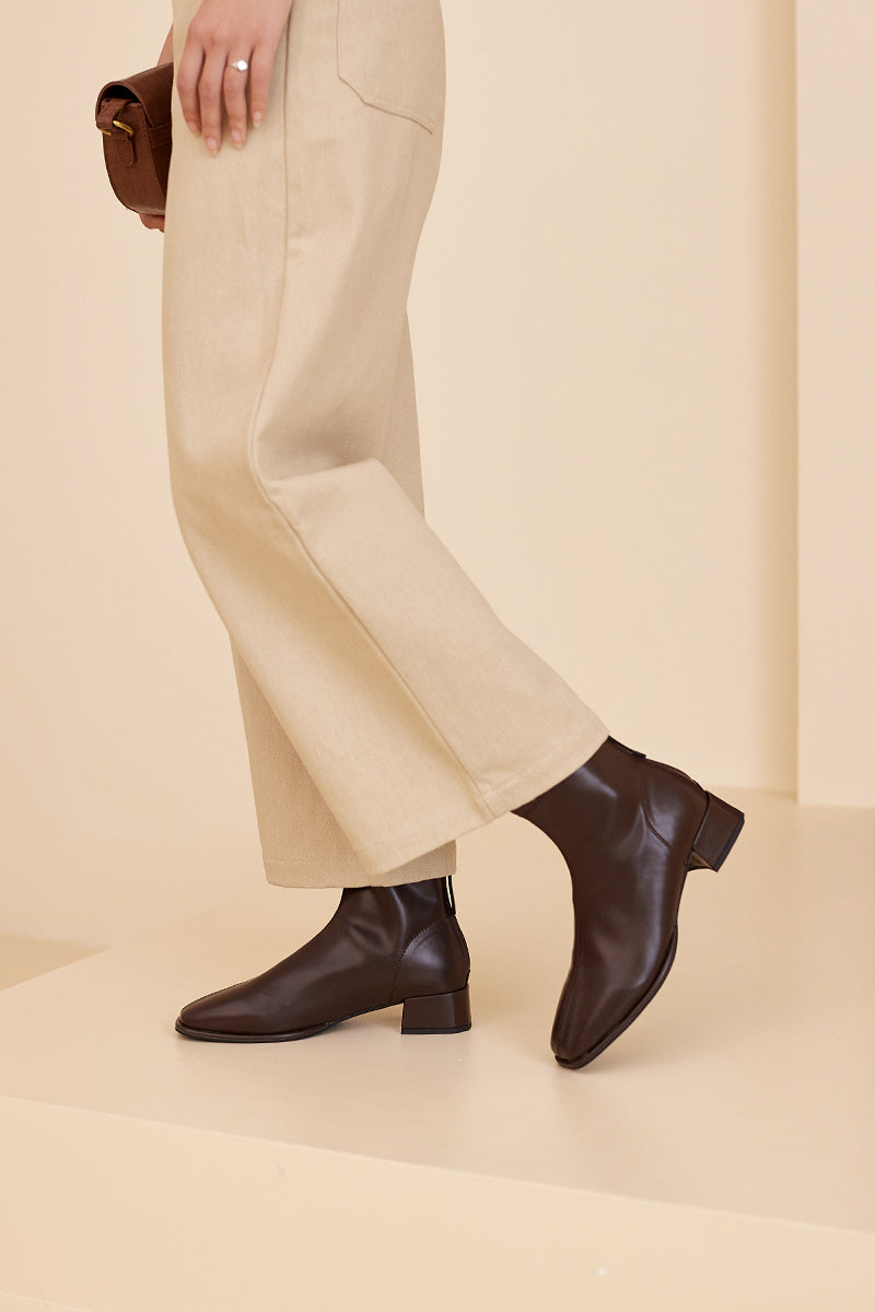 Cardith Block Heel Ankle Boots in Mahogany