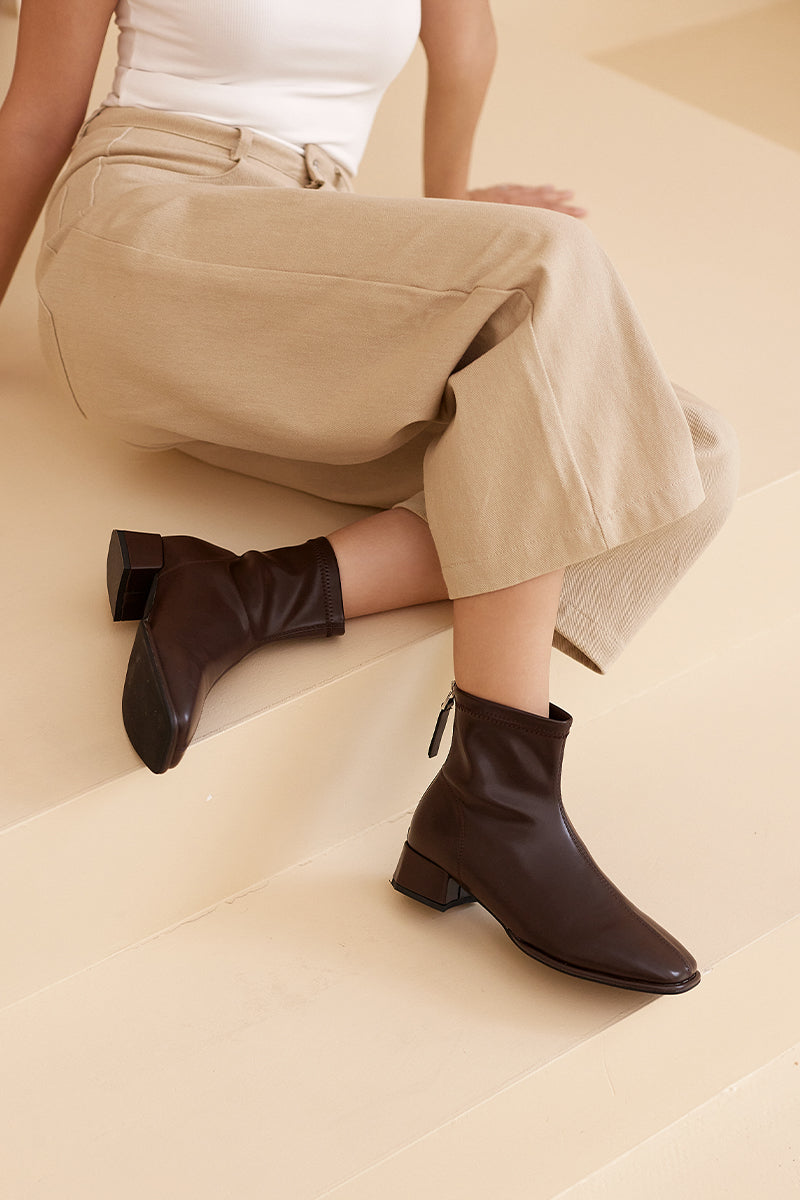 Cardith Block Heel Ankle Boots in Mahogany