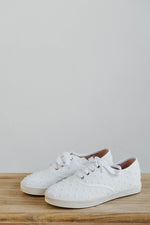Dakota Swiss Dots Sneakers in White