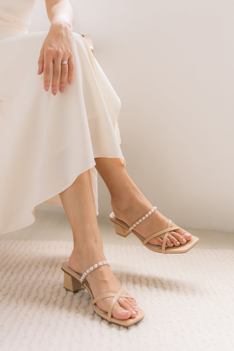 Daphne Pearl Heels in Nude