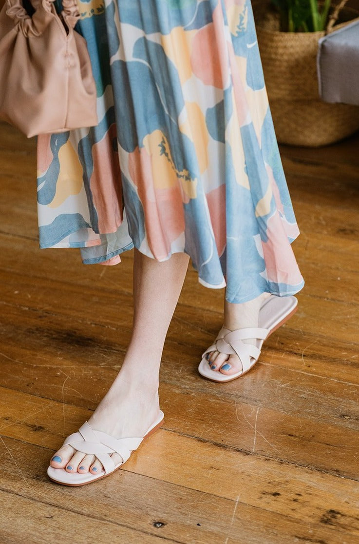 Evie Strappy Sliders in Cream