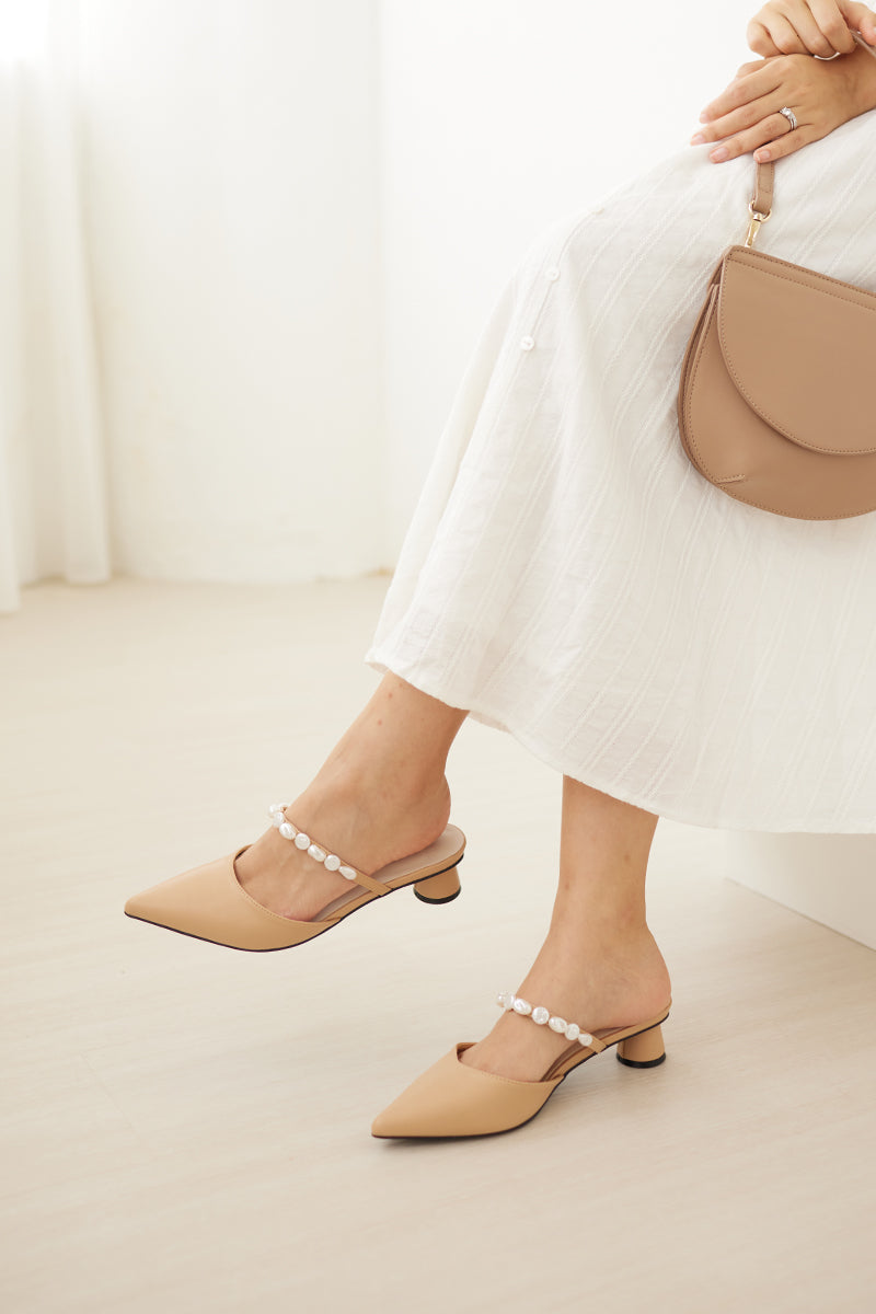 Hera Baroque Pearl Heels in Nude