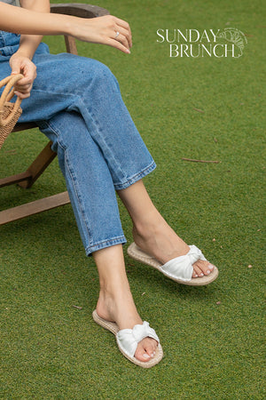 
                  
                    Ibiza Knotted Espadrilles Sliders in White
                  
                