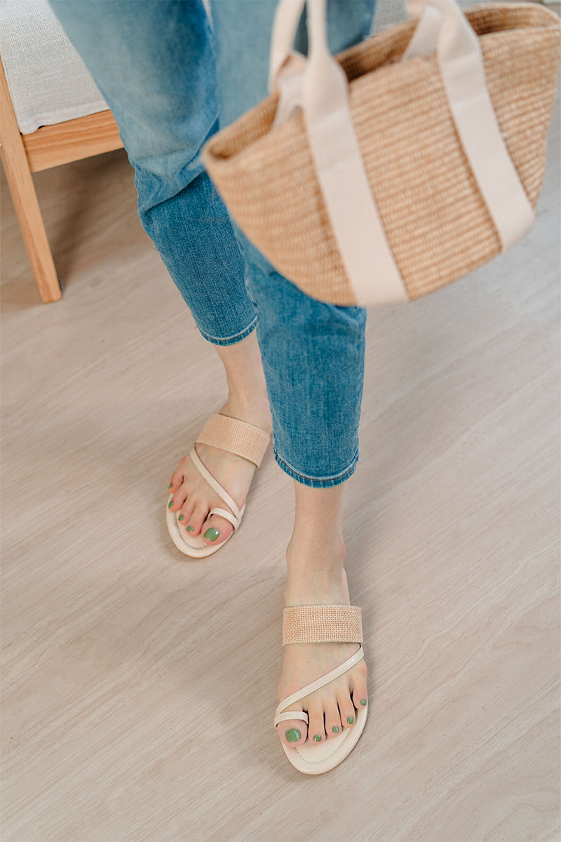 Imogen Straw Sliders in Cream