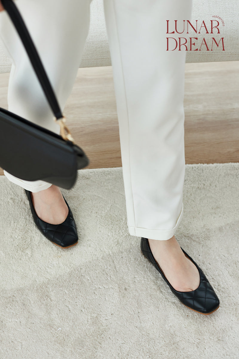 Jewel Quilted Flats in Black