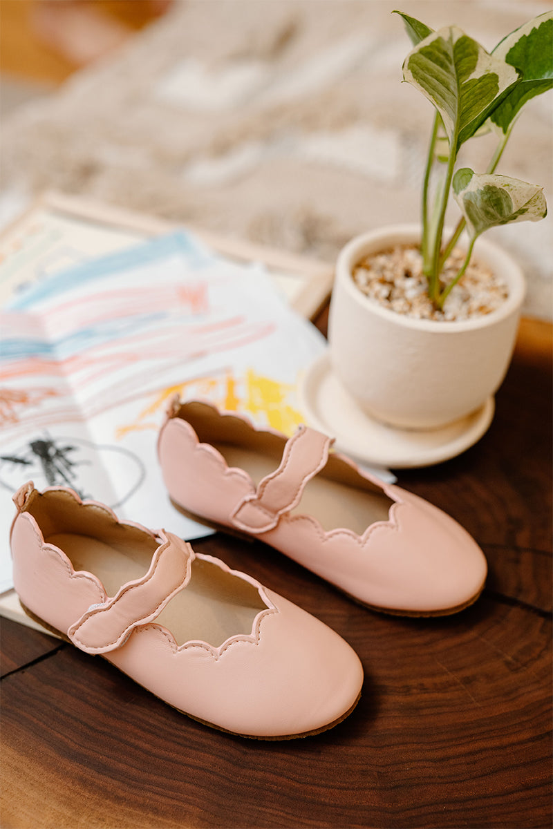 Dahlia Scallop Covered Shoes in Pink Kids