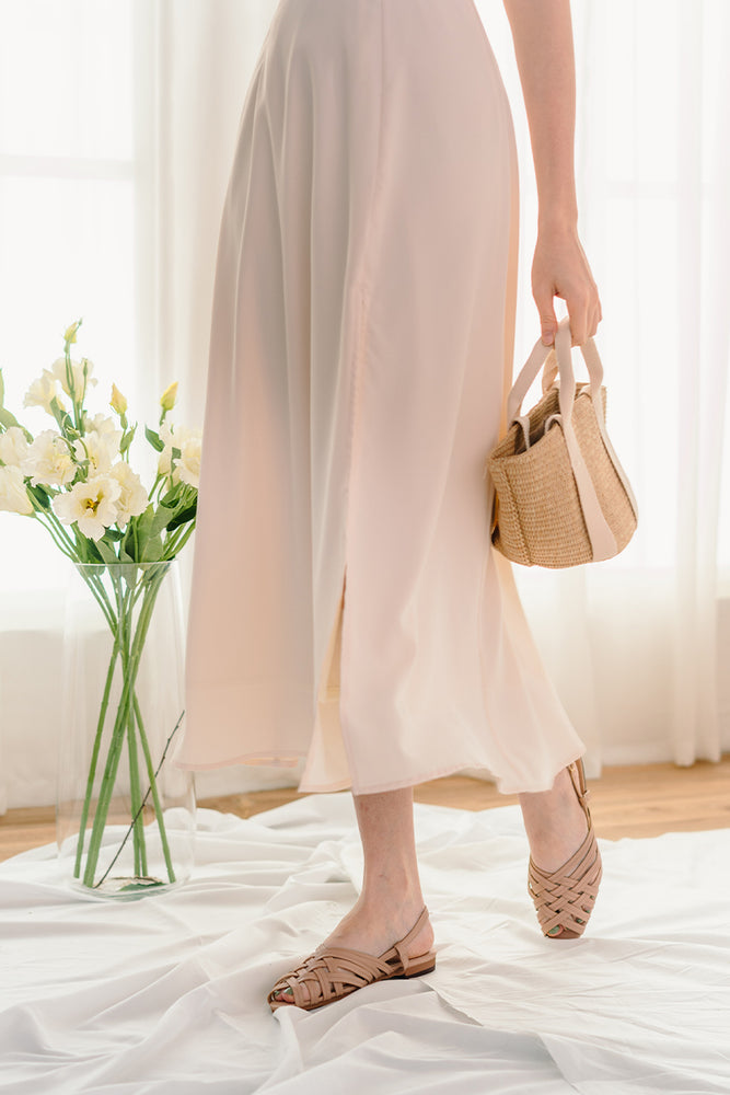 
                  
                    Maisie Flats in Nude
                  
                