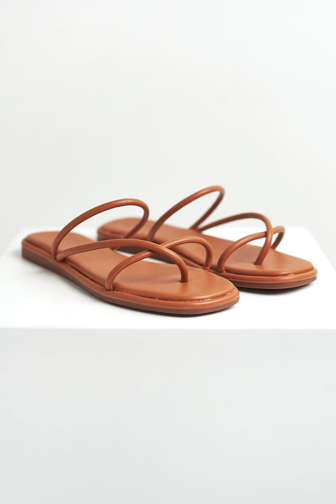 Ollie Strappy Sliders in Camel