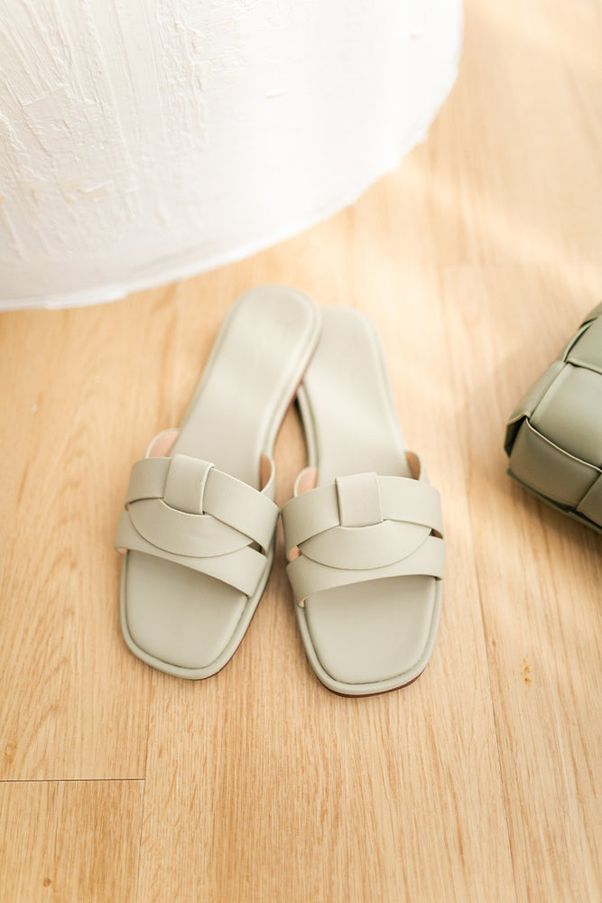 Ruka Sliders in Dustymint