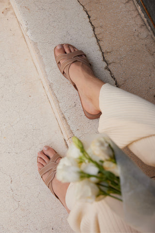 Yuna Interlocking Sliders in Taupe